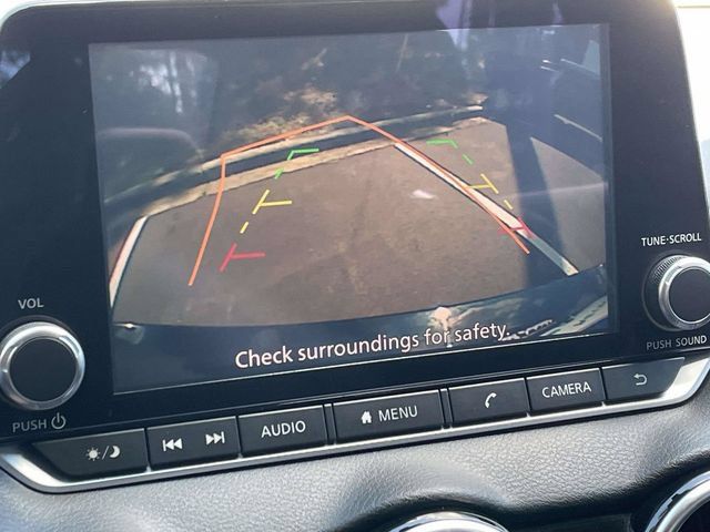 Used 2020 Nissan Sentra SV FWD image 6