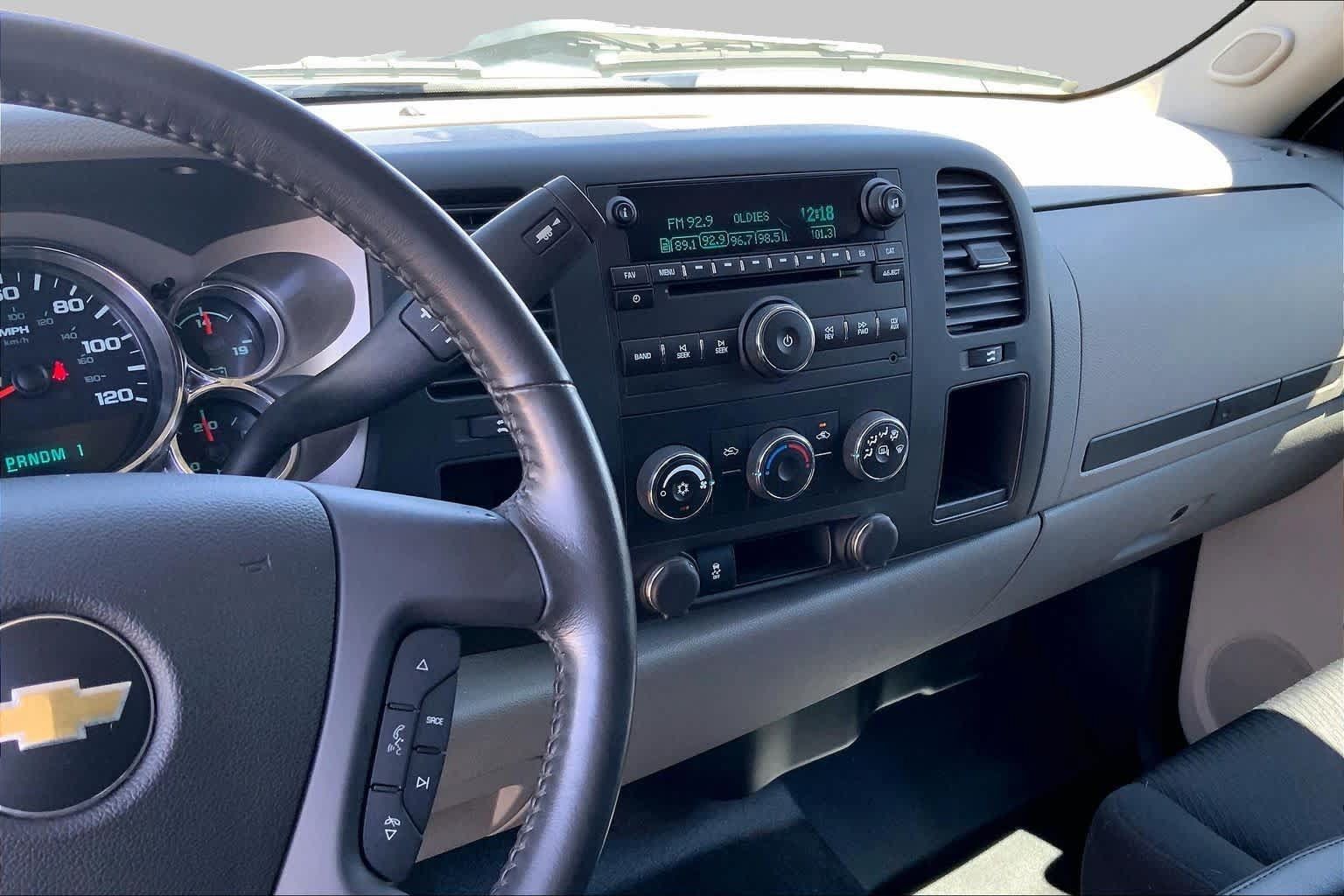 Used 2013 Chevrolet Silverado 2500 W/T RWD image 6