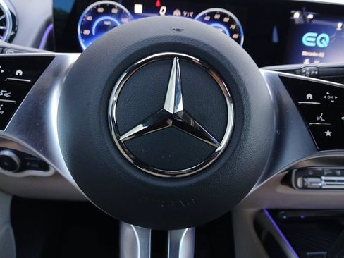 Used 2025 Mercedes-Benz EQB 250+ image 5