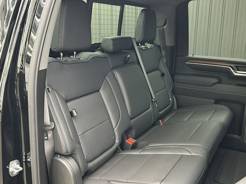 Used 2025 GMC Sierra 3500 Denali w/ Denali Reserve Package image 42