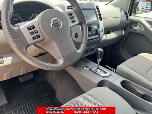 Used 2021 Nissan Frontier SV RWD image 13