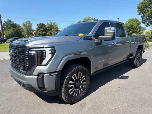 Used 2024 GMC Sierra 2500 Denali Ultimate w/ LPO, GMC Protection Package AWD/4WD image 7