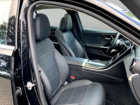 Used 2023 Mercedes-Benz C 300 4MATIC Sedan image 8