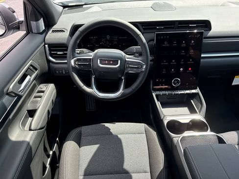New 2027 GMC Terrain Elevation w/ Technology Package II AWD/4WD image 26