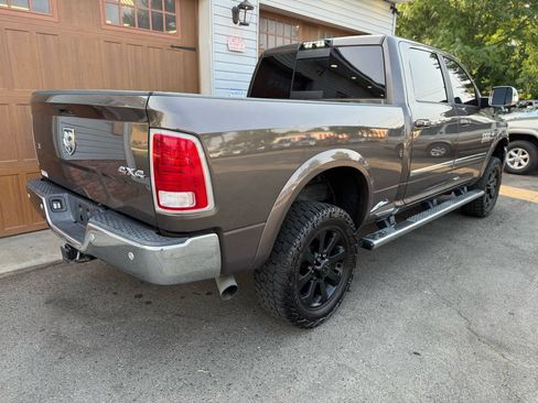 Used 2018 RAM 2500 Laramie w/ Convenience Group AWD/4WD image 3