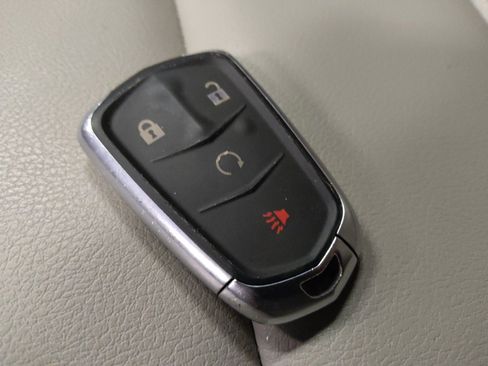 Used 2019 Cadillac XT4 Luxury FWD image 32