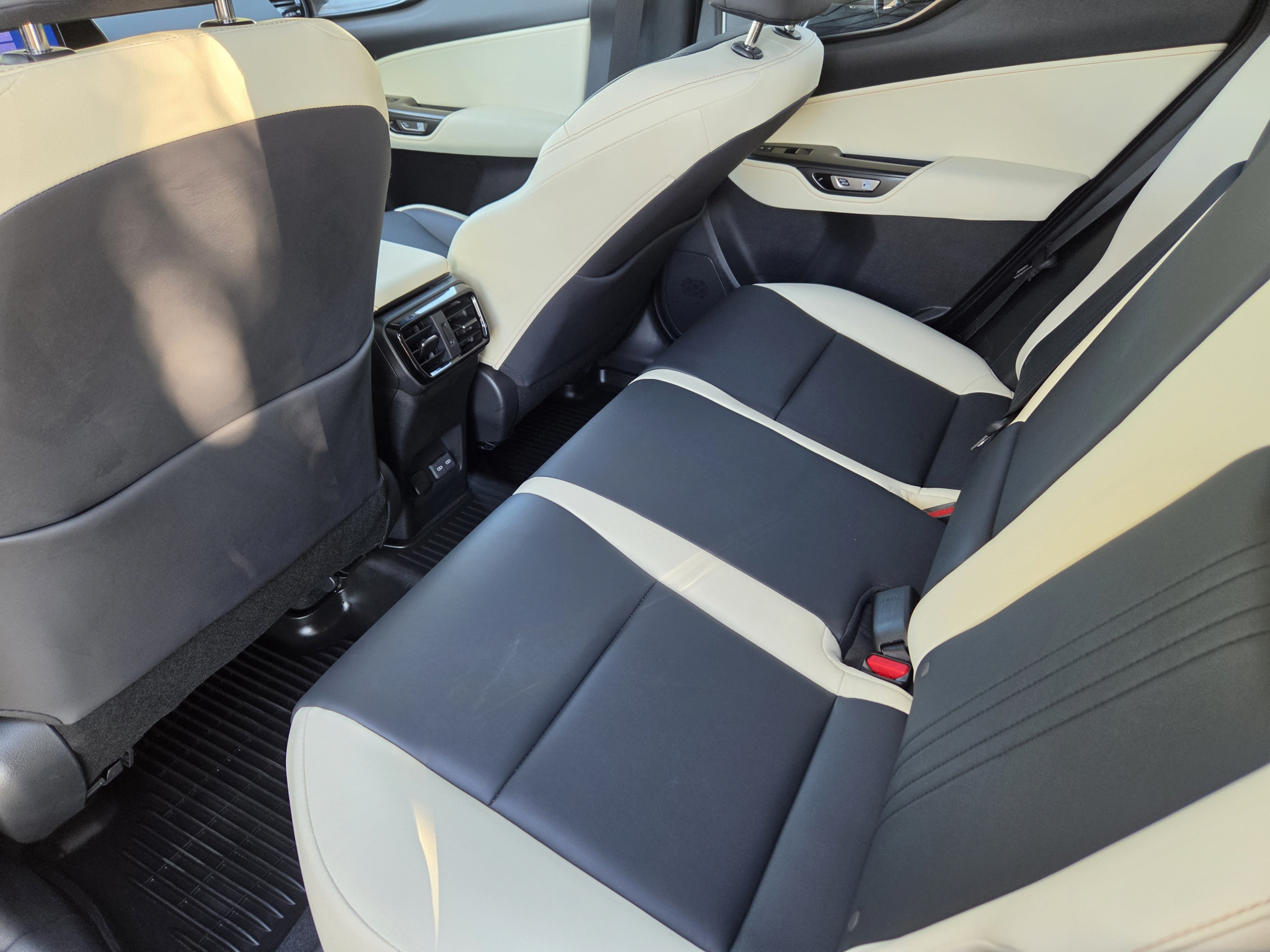 Used 2024 Lexus NX 350 AWD image 27