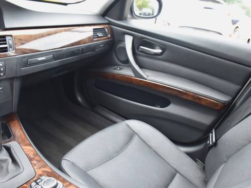 Used 2010 BMW 328i Sedan RWD image 15