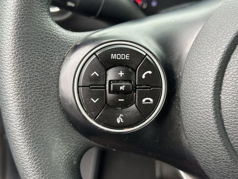 Used 2022 Kia Soul LX w/ Technology Package image 25