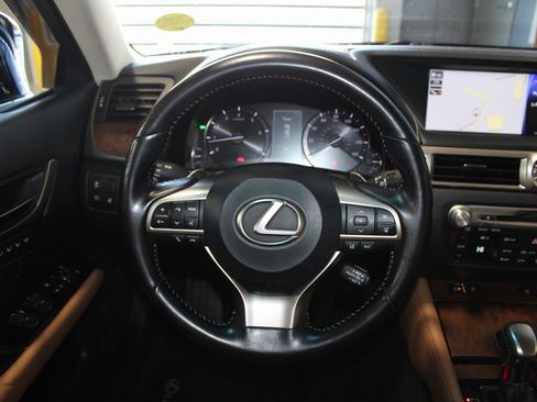 Used 2017 Lexus GS 350 AWD w/ Premium Package image 18