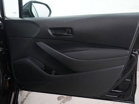 Used 2023 Toyota Corolla LE image 9