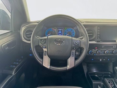 Used 2023 Toyota Tacoma TRD Off-Road image 24
