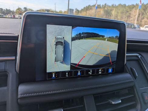 Used 2022 Chevrolet Tahoe Z71 w/ Z71 Off-Road Package image 22