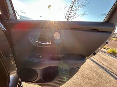 Used 2025 Honda HR-V LX image 19
