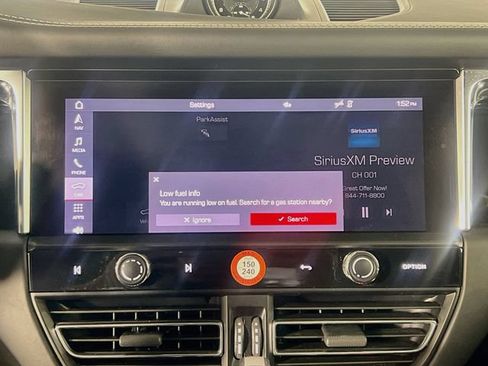 Used 2024 Porsche Macan AWD/4WD image 21