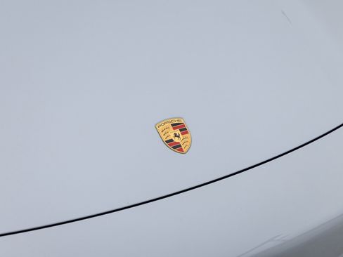 Certified 2024 Porsche Macan 4 Electric image 15