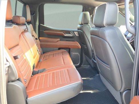 Used 2023 GMC Sierra 1500 Denali Ultimate image 15