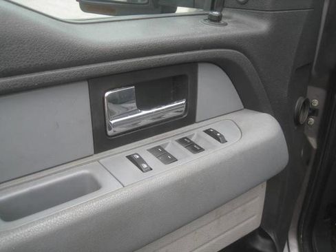 Used 2014 Ford F150 XLT w/ XLT Chrome Package AWD/4WD image 16