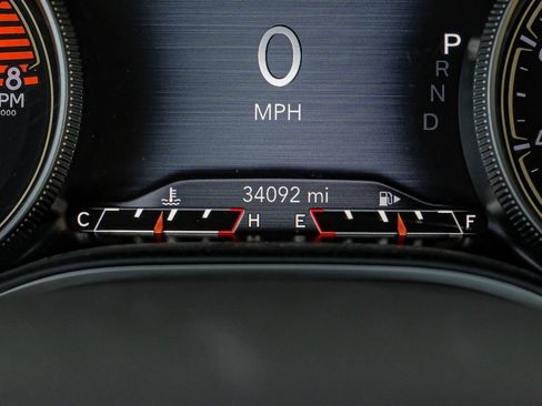 Used 2020 Jeep Cherokee Limited image 3