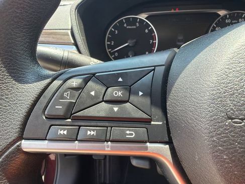 Used 2023 Nissan Altima 2.5 SV FWD image 25
