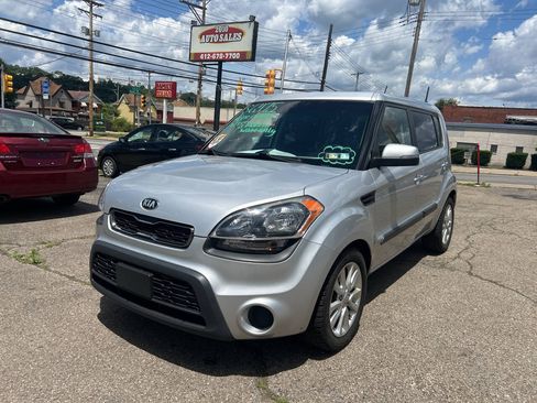 Used 2013 Kia Soul + w/ Audio Pkg FWD image 1