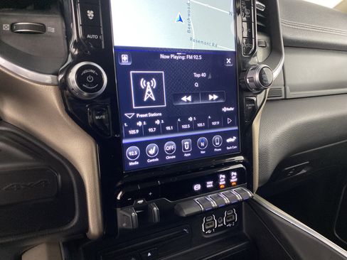 Used 2019 RAM 2500 Laramie AWD/4WD image 30