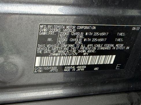 Used 2022 Toyota RAV4 LE AWD/4WD image 17