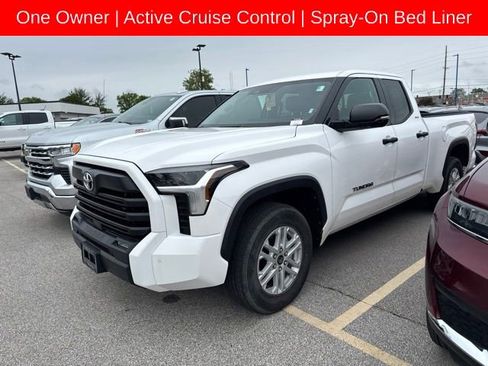 Used 2022 Toyota Tundra SR5 w/ SR5 Convenience Package RWD image 1