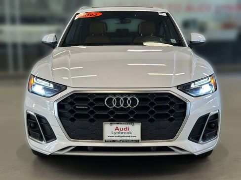 Used 2023 Audi Q5 2.0T Premium w/ Convenience Package AWD/4WD image 2