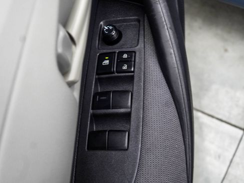 Used 2024 Toyota Corolla LE FWD image 31