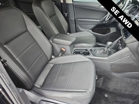 Used 2019 Volkswagen Tiguan SE AWD/4WD image 18