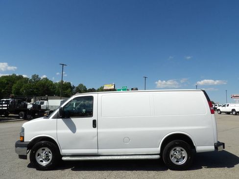 Used 2020 Chevrolet Express 2500 w/ Driver Convenience Package RWD image 57