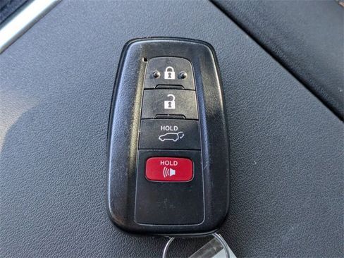 Used 2023 Toyota Highlander Bronze Edition image 36