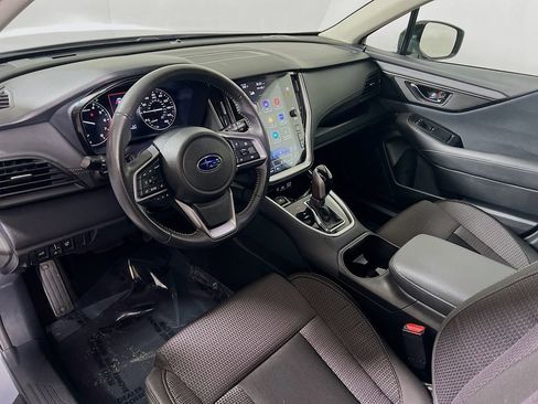 Used 2025 Subaru Outback Premium AWD/4WD image 9