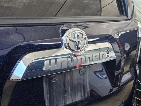 Used 2024 Toyota 4Runner Limited AWD/4WD image 7