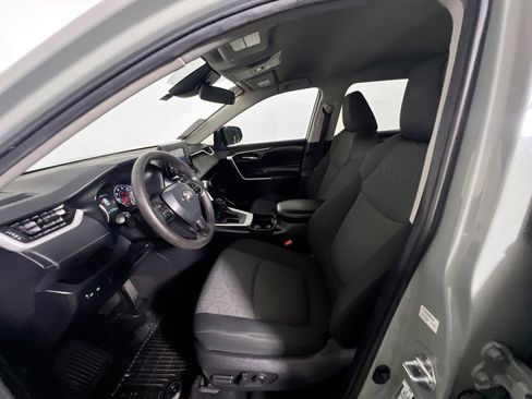 Used 2021 Toyota RAV4 XLE FWD image 14