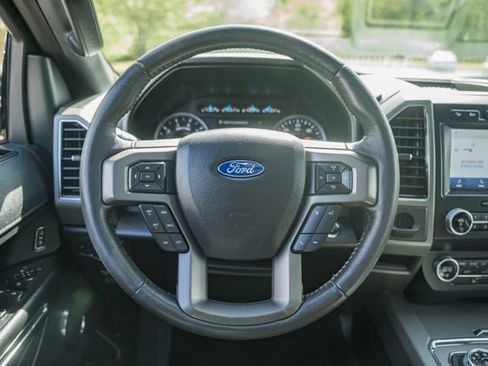 Used 2020 Ford Expedition XLT w/ Black Accent Package AWD/4WD image 38