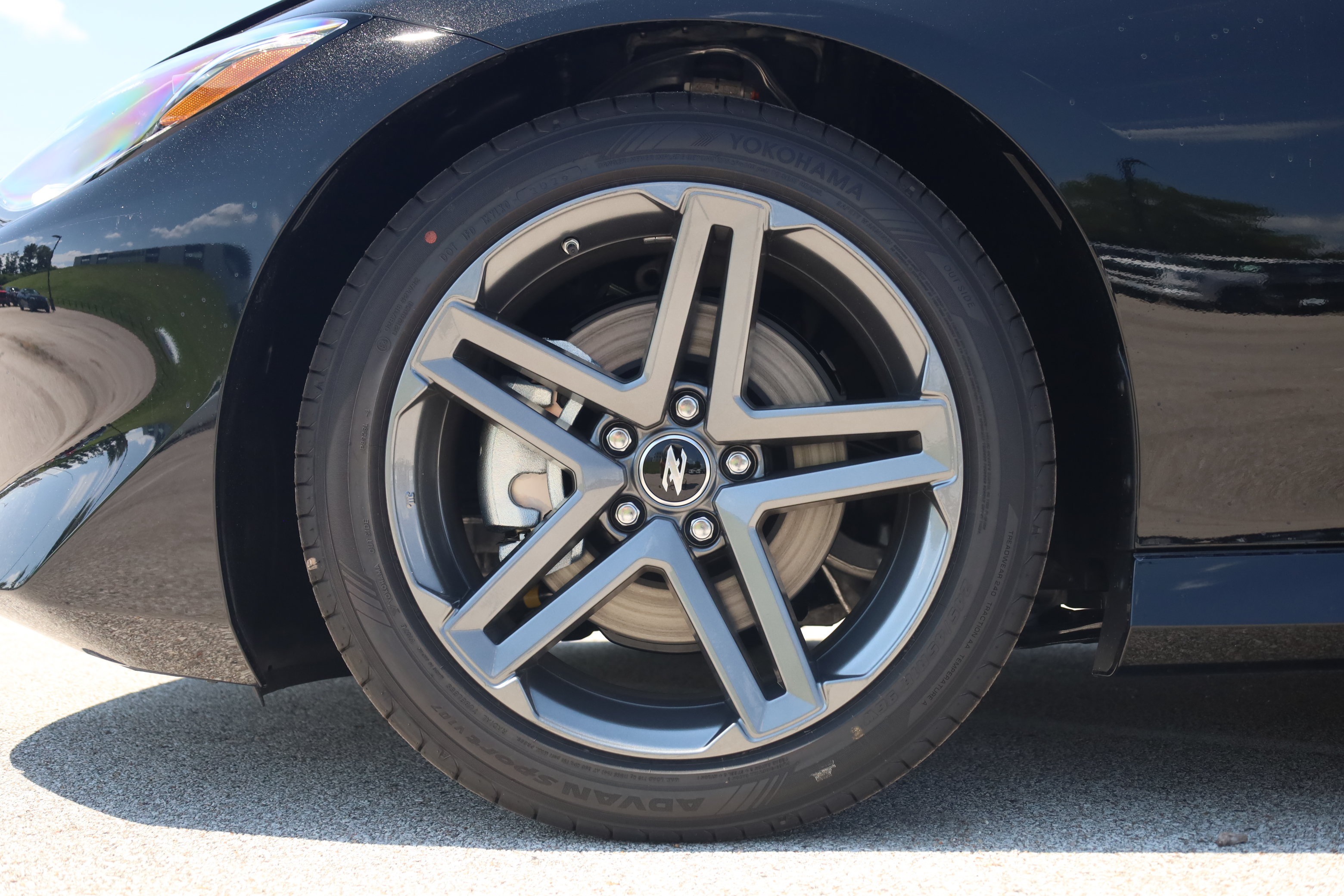 New 2027 Nissan Z Sport w/ Essentials Package (Sport) RWD image 8