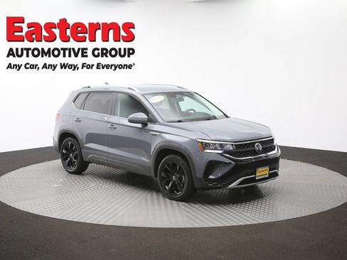Used 2022 Volkswagen Taos SE AWD/4WD image 47