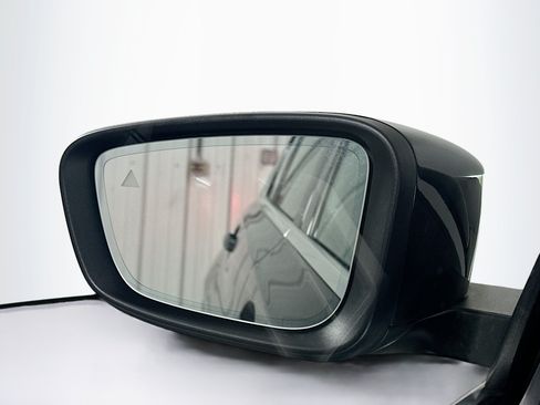 Used 2025 BMW 330i Sedan RWD image 16