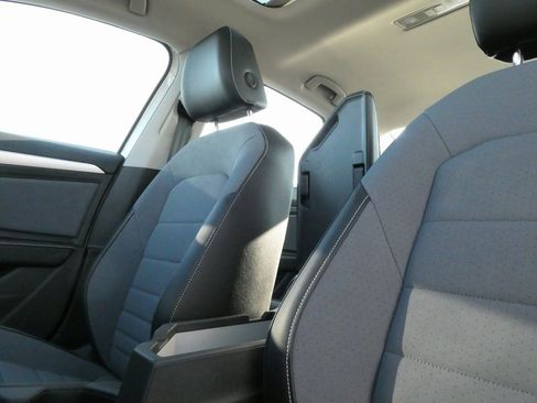 New 2025 Volkswagen Jetta SE image 31