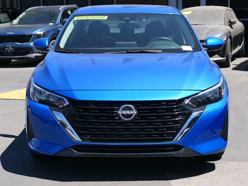 Used 2024 Nissan Sentra SV FWD image 7