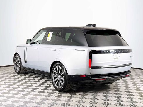 Used 2023 Land Rover Range Rover SE image 7