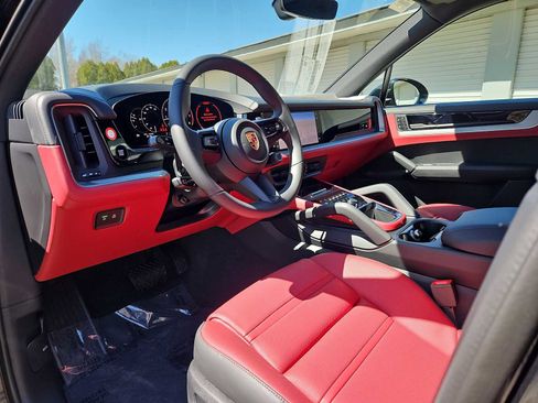 New 2026 Porsche Cayenne AWD/4WD image 8