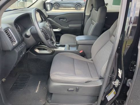 Used 2023 Nissan Frontier SV RWD image 14