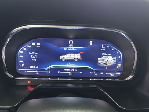 Used 2022 Chevrolet Tahoe Z71 w/ Z71 Off-Road Package image 14