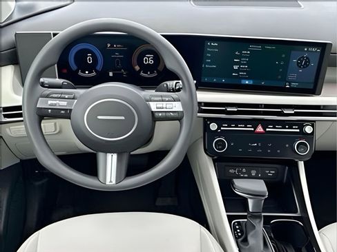 Used 2025 Hyundai Tucson SEL image 14