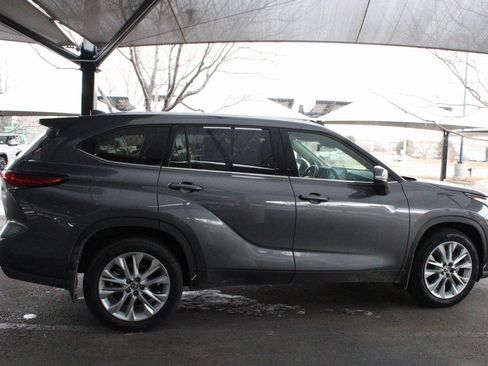 Certified 2022 Toyota Highlander Limited image 19