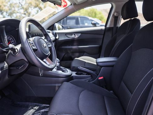 Used 2021 Kia Forte LXS FWD image 18