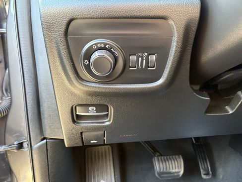 Certified 2024 Jeep Grand Cherokee L Laredo image 23